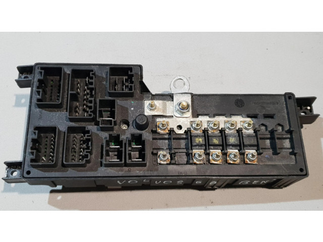 Блок предохранителей 518322326 Volvo S60