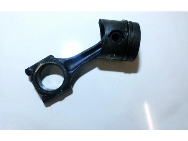 Поршень с шатуном Volkswagen Golf II