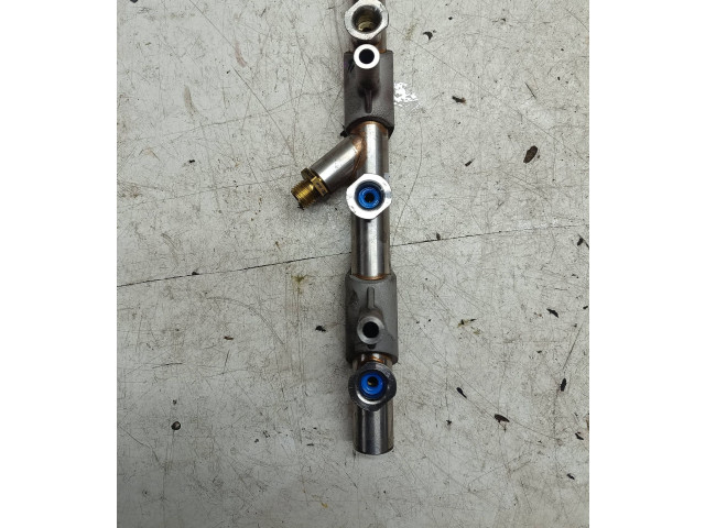 Vstřikovací lišta 06E130090AJ   Audi Q7 4M     