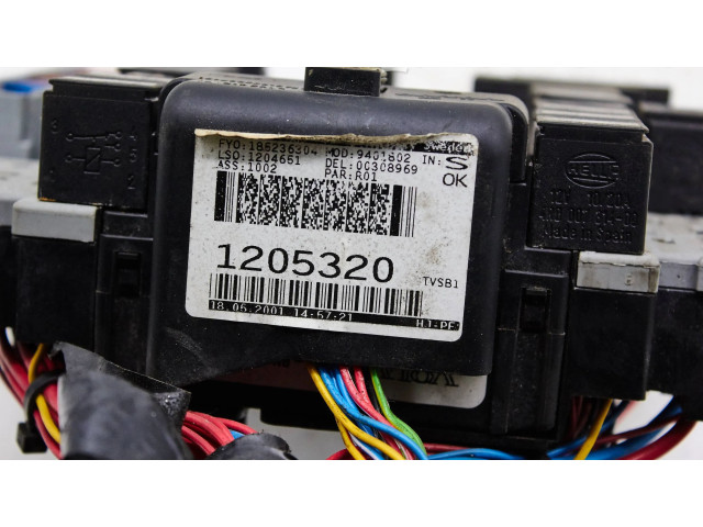 Блок предохранителей 9401802 Volvo XC90