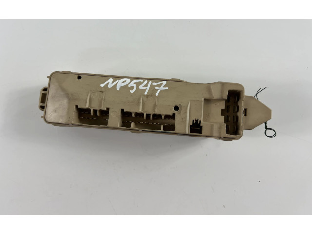 Ящик предохранителей (комплект) 7J290225 Mazda 323