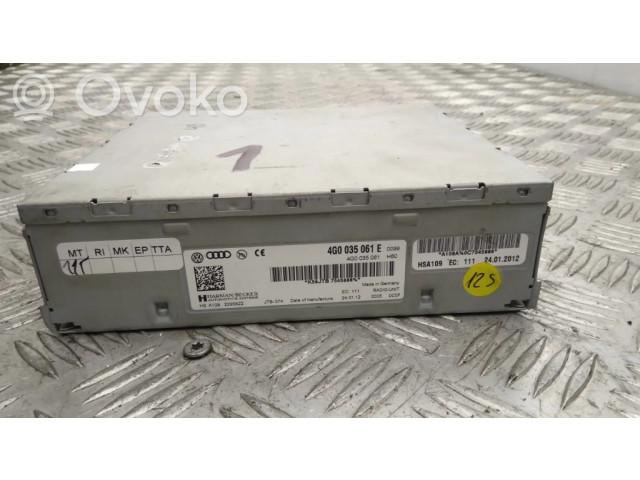 Радио/ проигрыватель CD/DVD / навигация