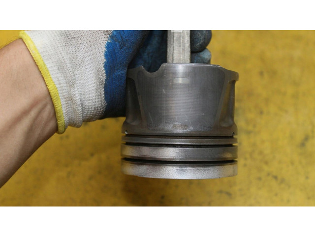 Поршень с шатуном Jaguar S-Type