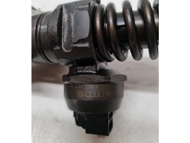 Vstřikovač 038130073BN, 038130073BL Volkswagen Caddy BLS