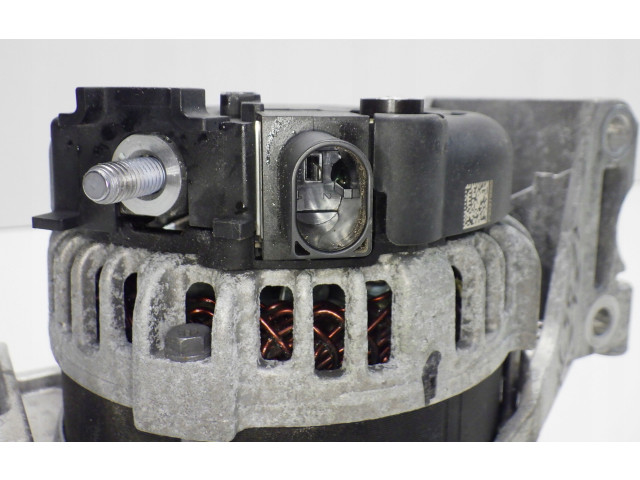 Генератор 32279255 Volvo XC40