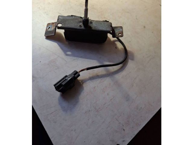 Моторчик стеклоочистителя 039020621 Volvo S60