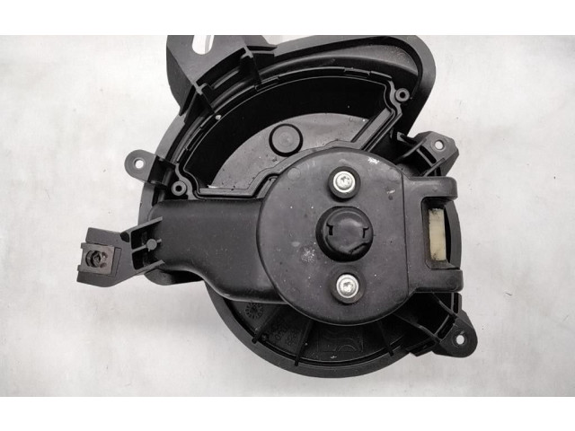 Вентилятор печки 77364951, 199A3000 Fiat Grande Punto