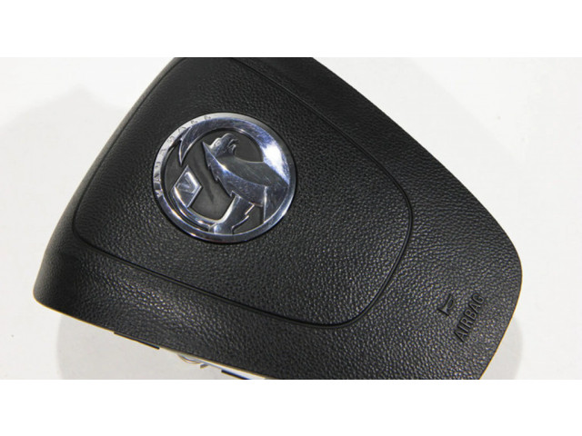 Подушка безопасности водителя 13275647 Vauxhall Astra D