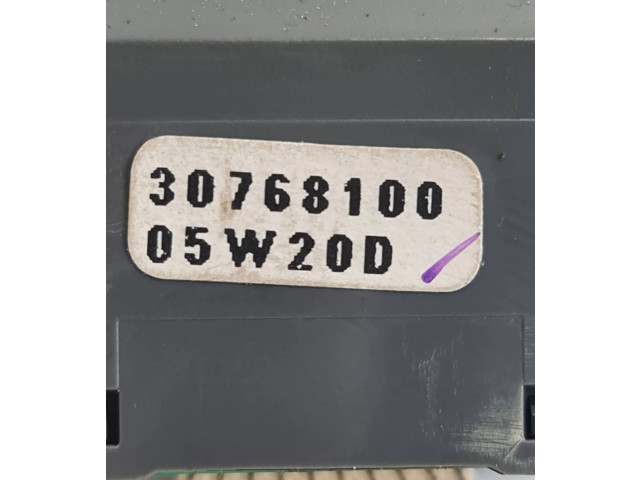 Ручка стеклоочистителей 30768100   Volvo V70