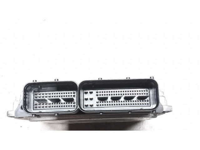 Řídící jednotka 04L907309K, 0281030170 Audi Q3 8U 2015