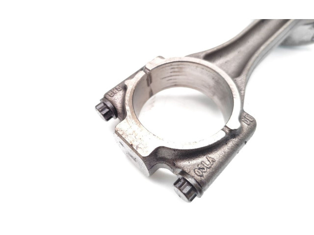 Поршень с шатуном CLHA CLHA Skoda Octavia Mk3 (5E)