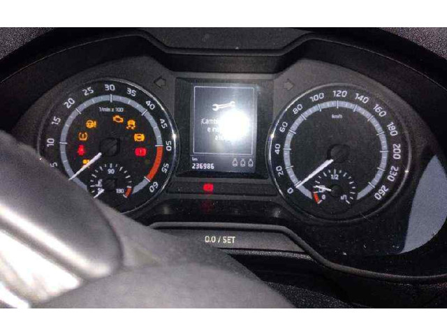 Панель приборов 5E0920749   Skoda Octavia Mk3 (5E)       