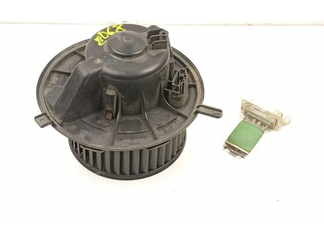 Вентилятор печки 1K1819015, 983226W Volkswagen Caddy