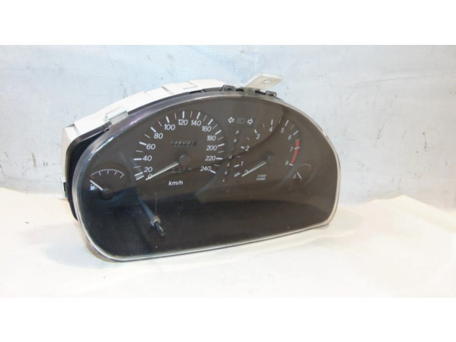 Панель приборов MR216591, MR270101 Mitsubishi Carisma