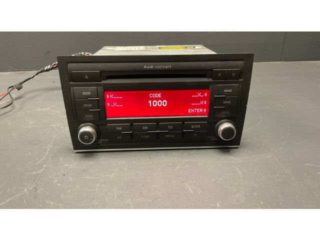 Радио/ проигрыватель CD/DVD / навигация