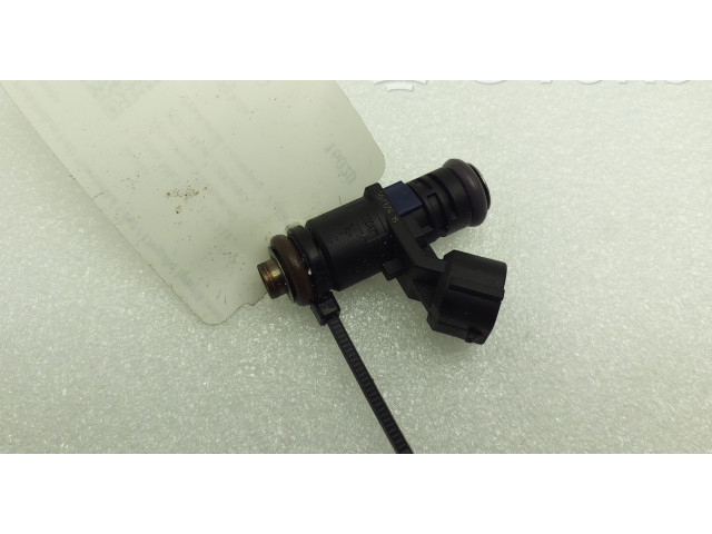 Форсунка 04E906031F Skoda Fabia Mk3 (NJ) для бензинового двигателя CHYA 1