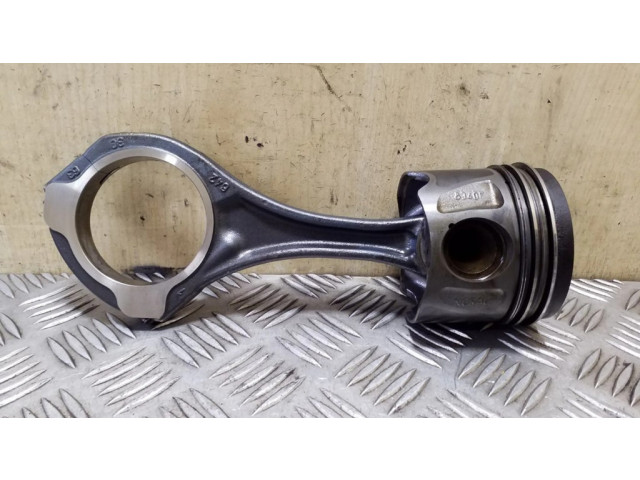 Píst 8340F Mercedes-Benz ML W164 pro naftový motor 3.0