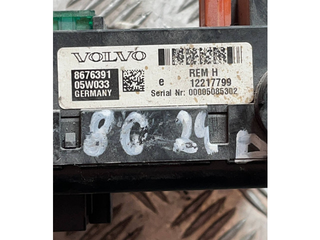 Блок предохранителей 12217799 Volvo S60