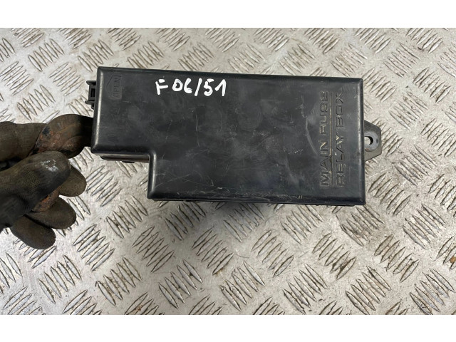 Блок предохранителей MB500100B   Subaru Forester SG    