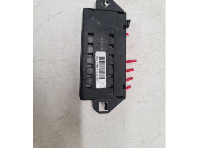 Блок предохранителей 9441776   Volvo V70    