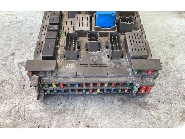 Блок предохранителей 9640797980, 250102 Peugeot 607