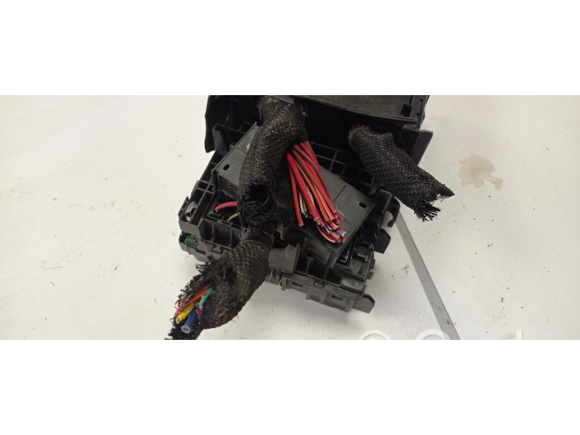 Pojistková skříňka 63565387 Chrysler Pacifica 2018