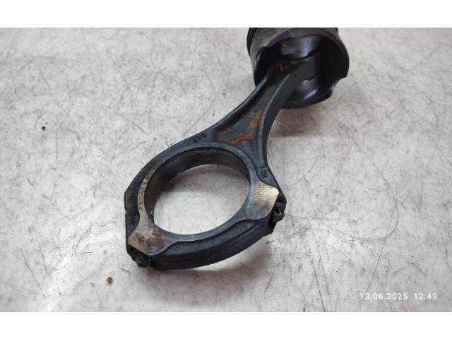  Поршень с шатуном    Chrysler 300 - 300C  