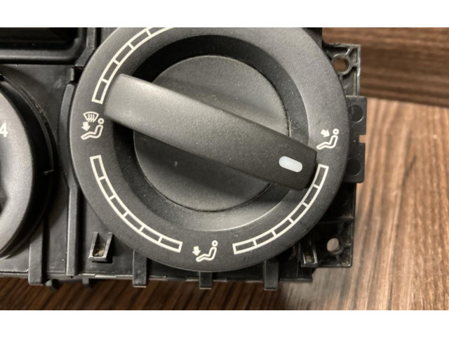 Блок управления климат-контролем 7H0820045AM9B9, 7H0820045AM9B9   Volkswagen Transporter  Caravelle T5