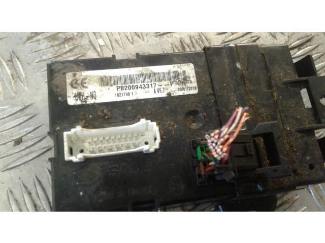 Блок комфорта 8200943317   Renault Trafic II (X83)   