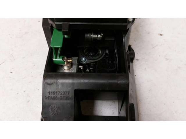 Механизм переключения передач (кулиса) (в салоне)