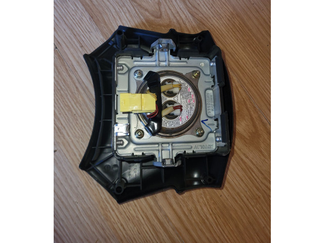 Подушка безопасности водителя MN103444 Mitsubishi Grandis