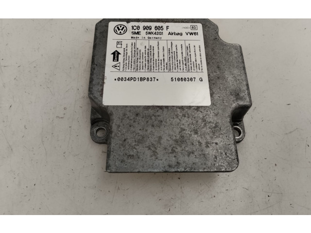 Блок подушек безопасности 1C0909605F   Skoda Superb B5 (3U)