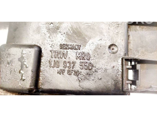 Блок предохранителей 1J0937550, 1J0937550 Volkswagen Golf IV