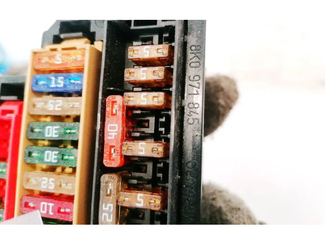 Блок предохранителей  8K0971845   Audi A5 8T 8F    