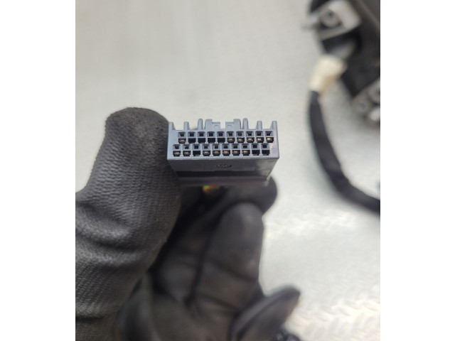 Зеркало электрическое Volvo XC40 - года