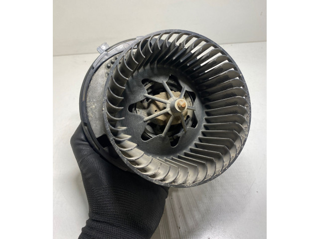 Вентилятор печки    1K1820015, F983228M   Volkswagen Touran I