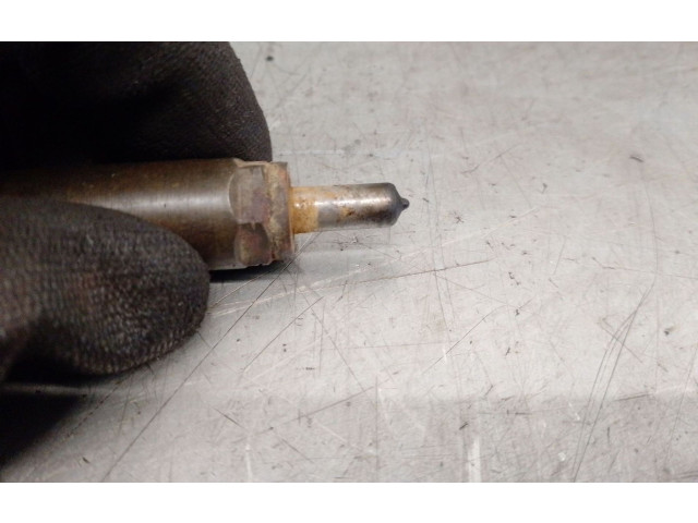 Жиклер (жиклеры) (форсунка (форсунки) H8200421897, 28232251DELPHI Nissan NV200