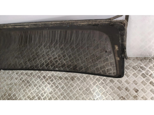 Заднее стекло