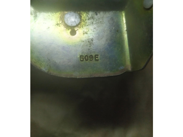 Zámek zadních dveří 509E Chrysler Voyager 1999