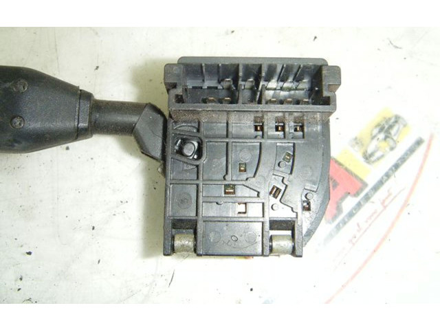 Ручка стеклоочистителей    Renault Clio I