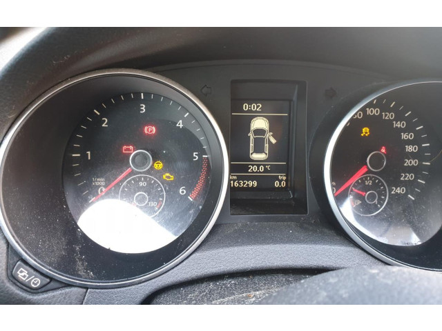 Панель приборов 5K0920873A, 1219012276 Volkswagen Golf VI