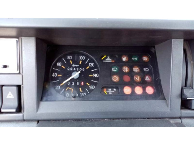 Přístrojová deska Renault Express 1991