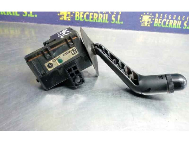 Ручка стеклоочистителей 4793313   Jeep Cherokee III KJ