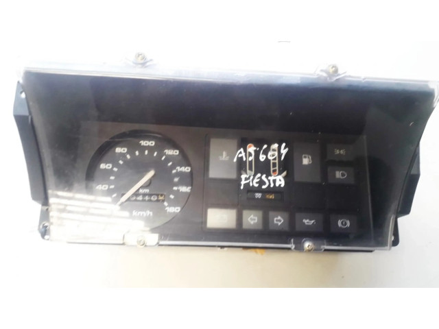 Přístrojová deska Ford Fiesta 1986 84FB10841AC, 84FB-10841-AC