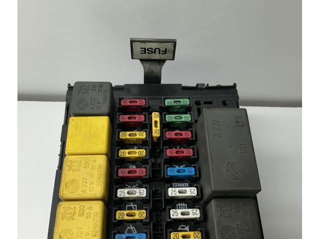 Блок предохранителей A727520, 183A.1000 Fiat Coupe