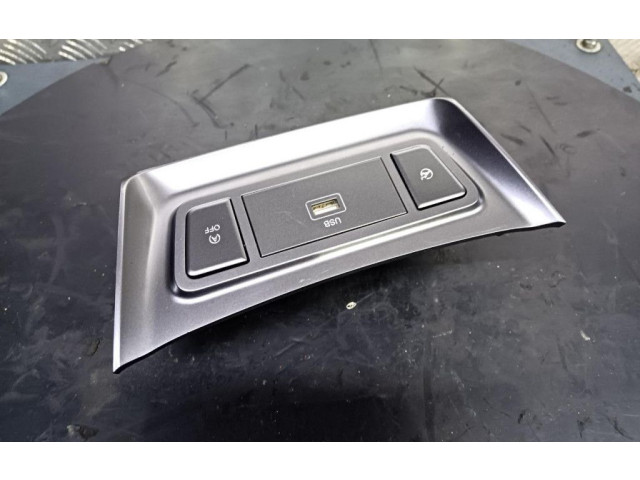 Другие блоки управления / модули SsangYong Tivoli