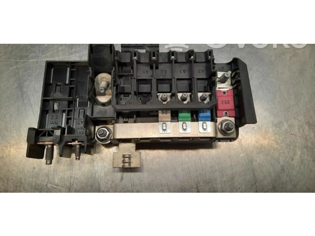   Pojistková skříňka A2465401350   Infiniti Q30 2016