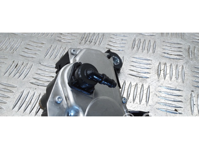 Моторчик заднего дворника 8R0955711C    Audi Q5 SQ5