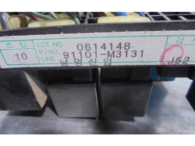 Pojistková skříňka Řídící jednotka BSM 91101M3131 KIA Joice 2000