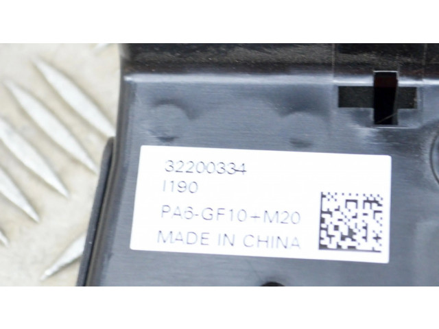 Узел подключения плюсовых проводов